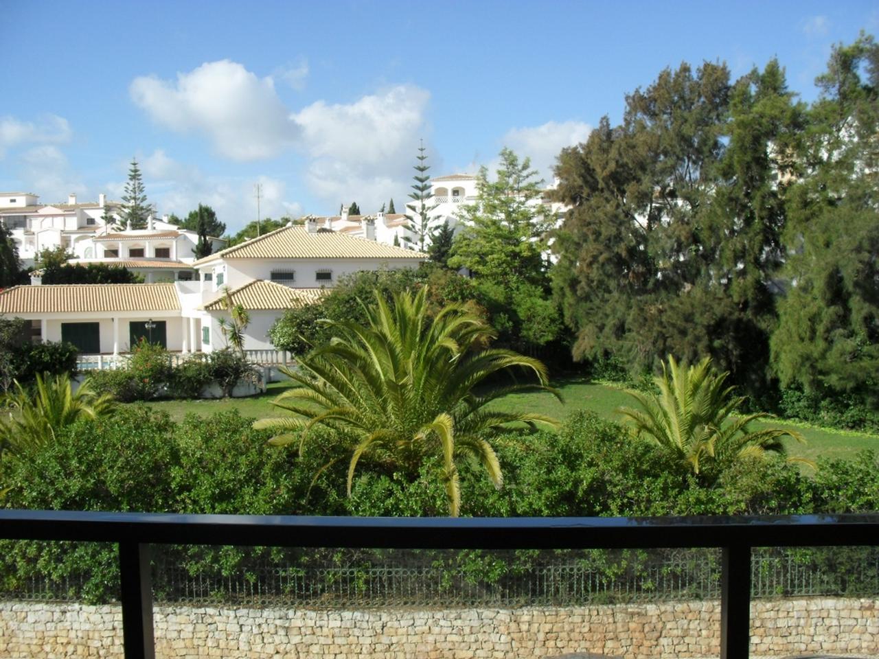 Appartement de Standing 2 Pièces 56.3 m²  à 800m à pieds de la plage de Praia da Rocha 