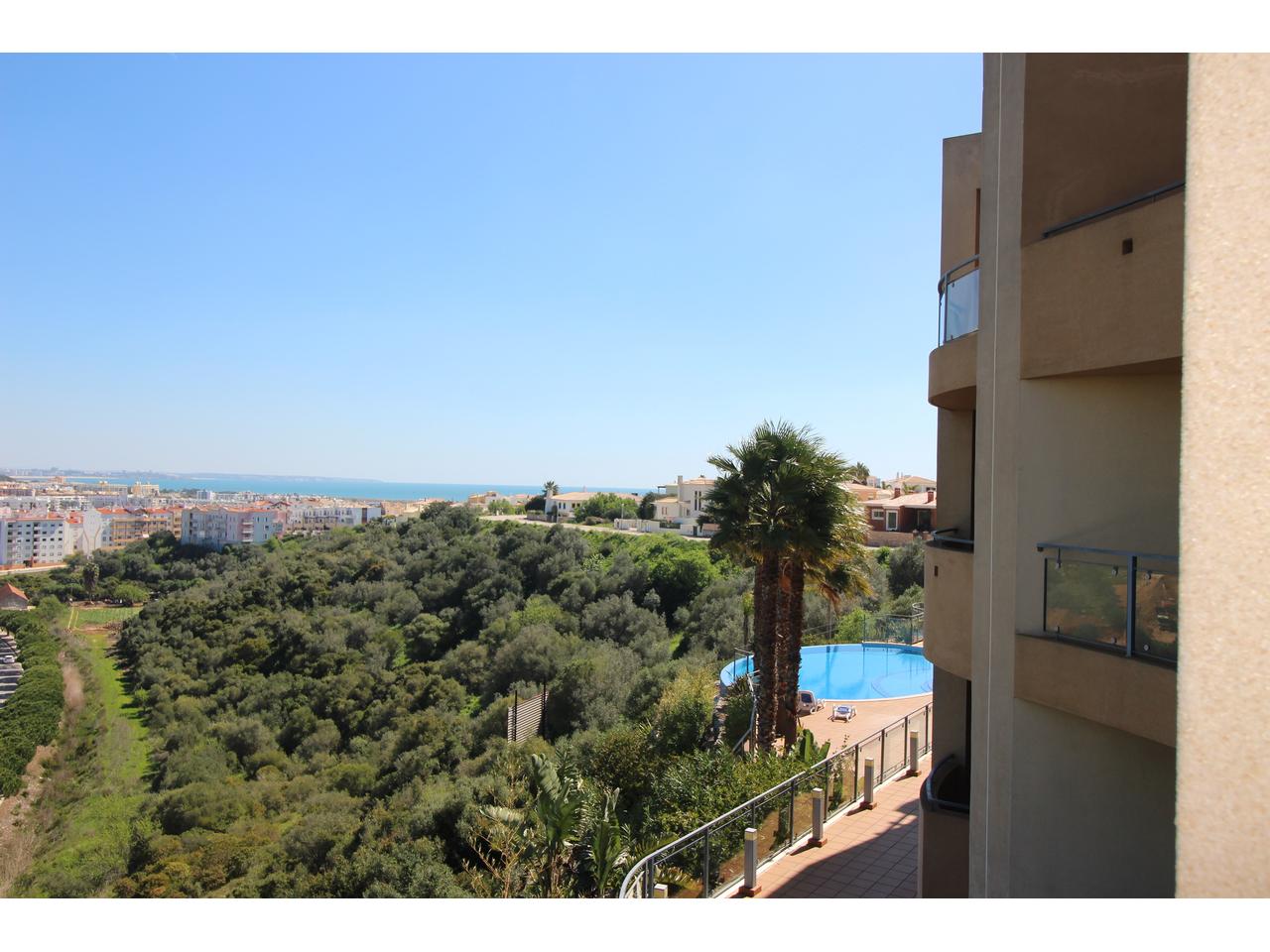 Appartement neuf de 3 Pièce(s) - 101 m² - dans résidence avec piscine et vue sur la mer - Lagos 