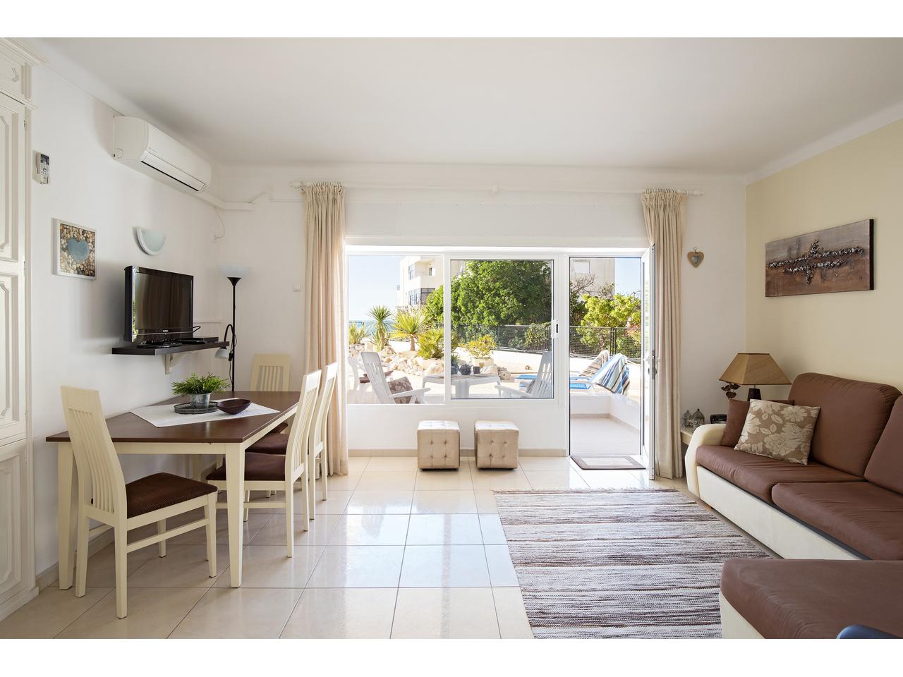 Superbe appartement 2 pièces avec piscine et parking à Praia da rocha.