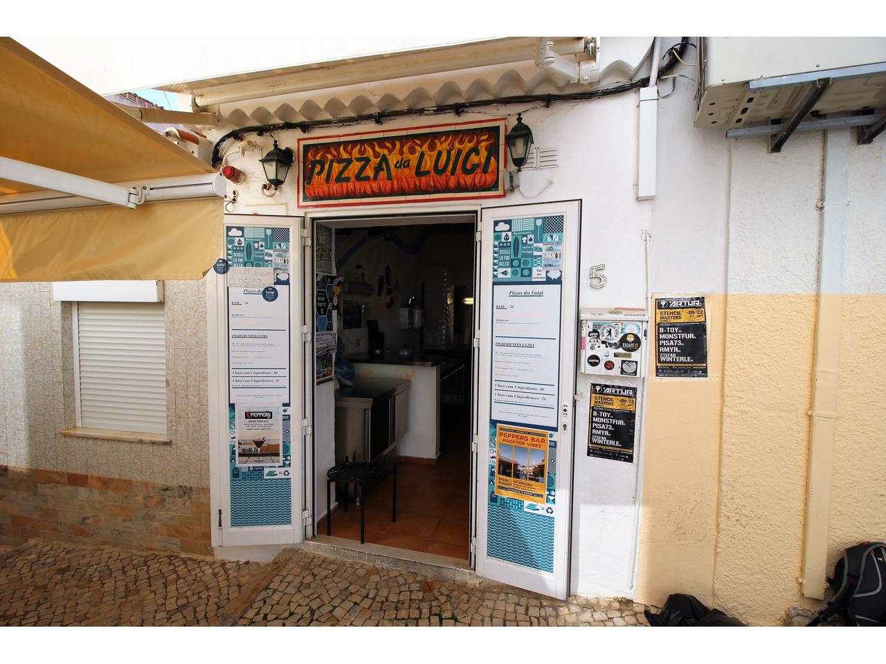 Pizzeria dans l’hypercentre de Lagos, à vendre  